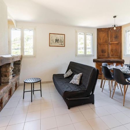Cosy Holiday Home In Minerve With Garden Екстер'єр фото