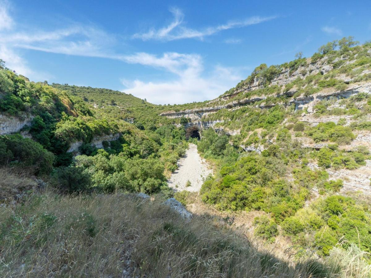 Cosy Holiday Home In Minerve With Garden Екстер'єр фото