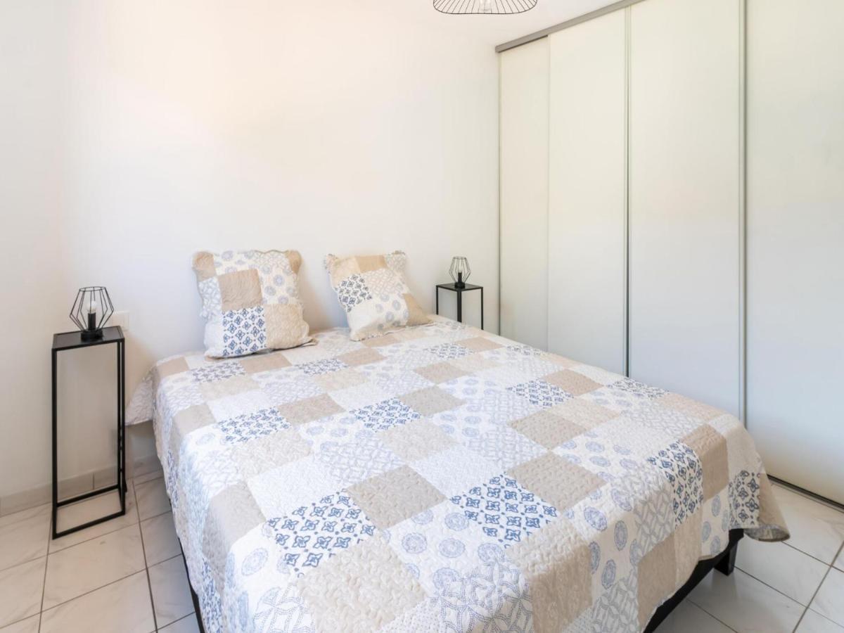 Cosy Holiday Home In Minerve With Garden Екстер'єр фото