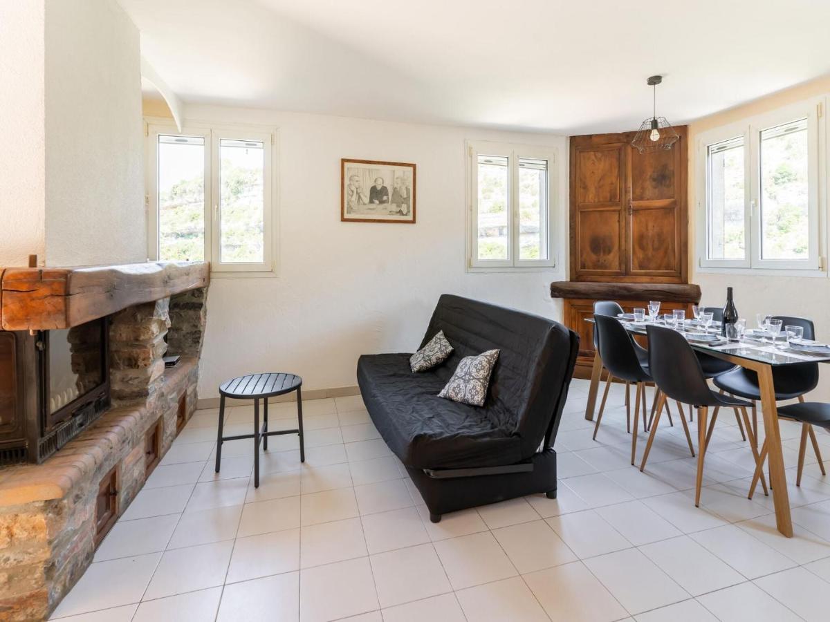 Cosy Holiday Home In Minerve With Garden Екстер'єр фото