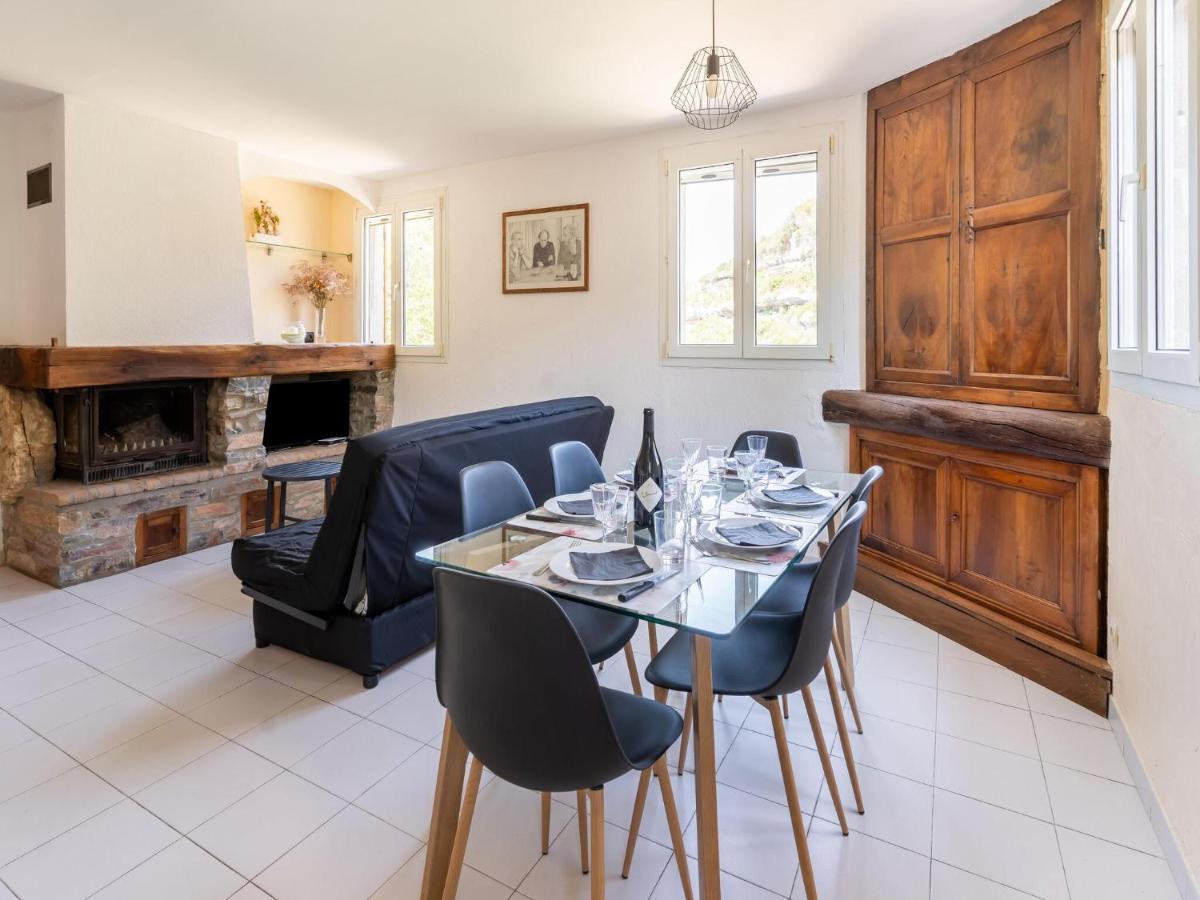 Cosy Holiday Home In Minerve With Garden Екстер'єр фото