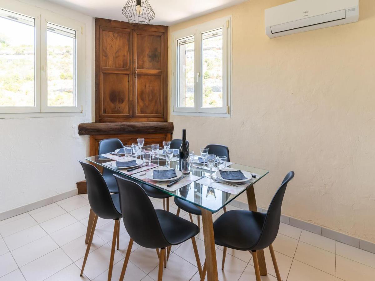 Cosy Holiday Home In Minerve With Garden Екстер'єр фото